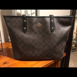 Coach Shoulder Bag